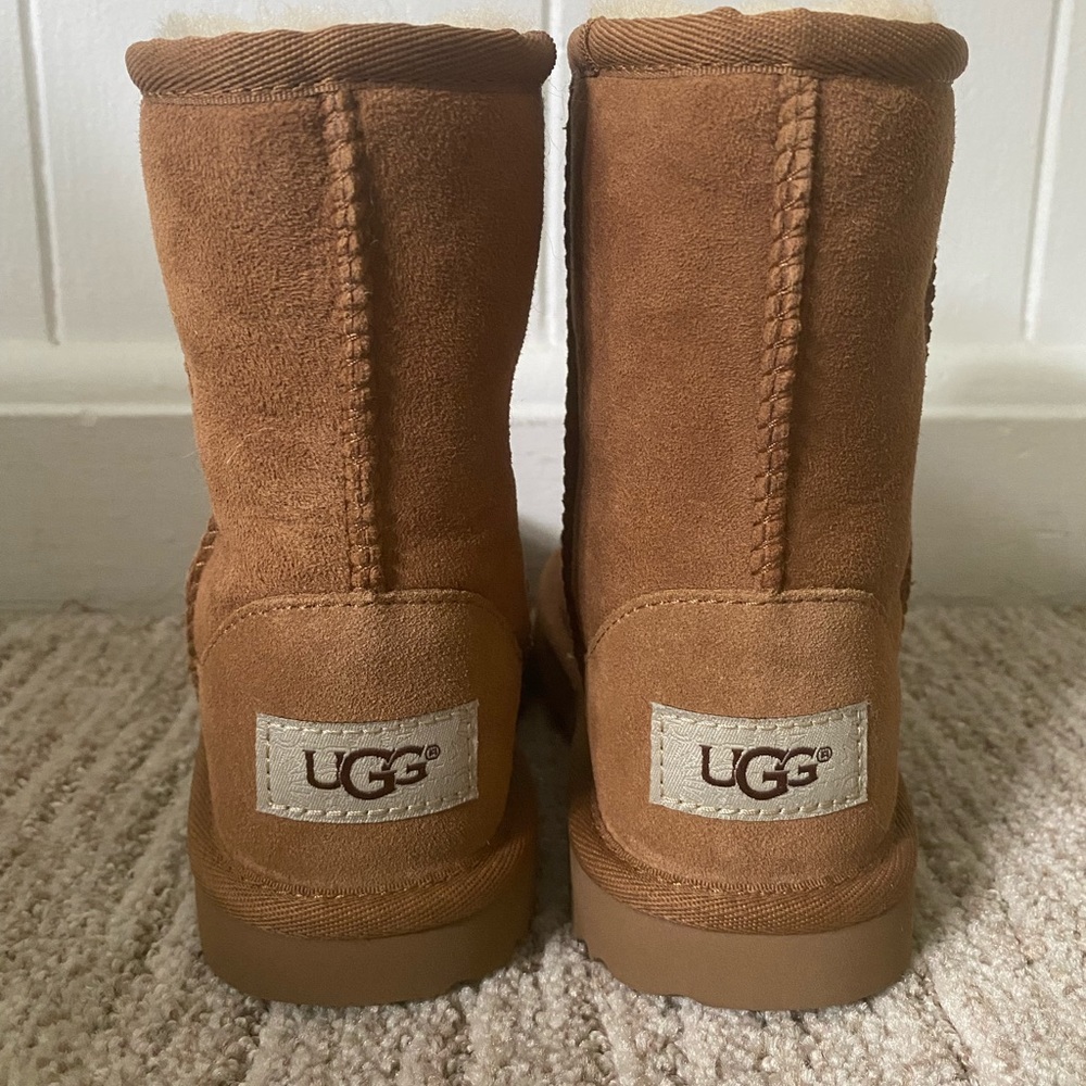 BRAND NEW Classic Short II UGG Boot
